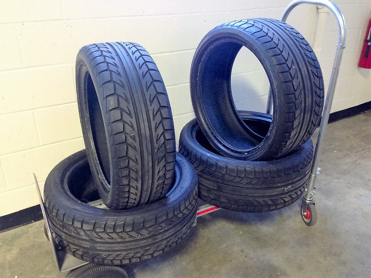 Name:  Tire.1.jpg
Views: 259
Size:  345.9 KB