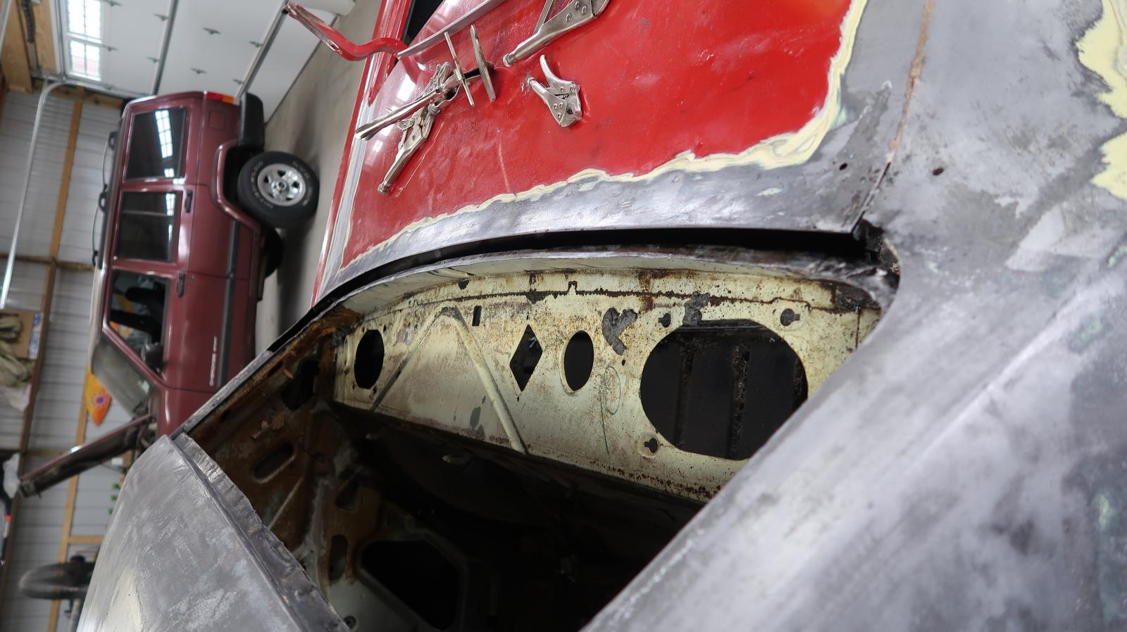 Name:  Rear window rust cut.jpg
Views: 802
Size:  163.8 KB