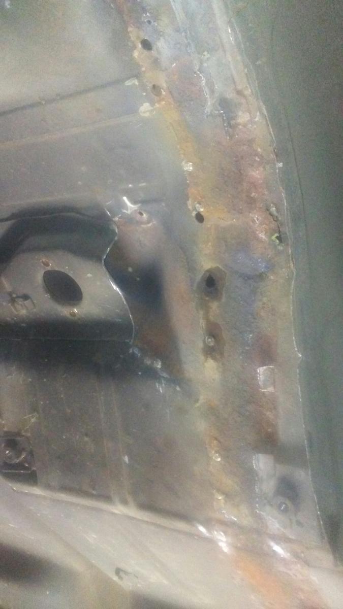 Name:  Third Nice Clean Front Floor Metal Under Rear Frame Rails Close Up.jpg
Views: 3595
Size:  76.1 KB