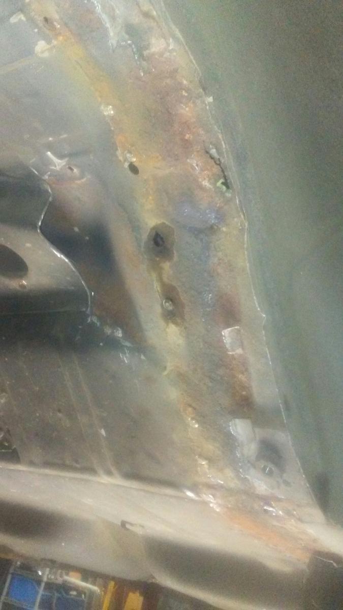 Name:  Nice Clean Front Floor Metal Under Rear Frame Rails.jpg
Views: 3646
Size:  76.6 KB