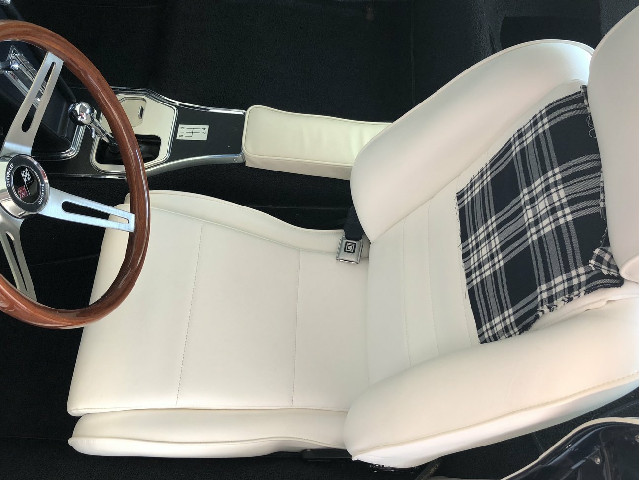 Name:  c2_cobra_stuttgart_seats_5__949f88825bcbe8ac0b7c8ee830bfb7dd01224a33.jpg
Views: 1695
Size:  164.5 KB