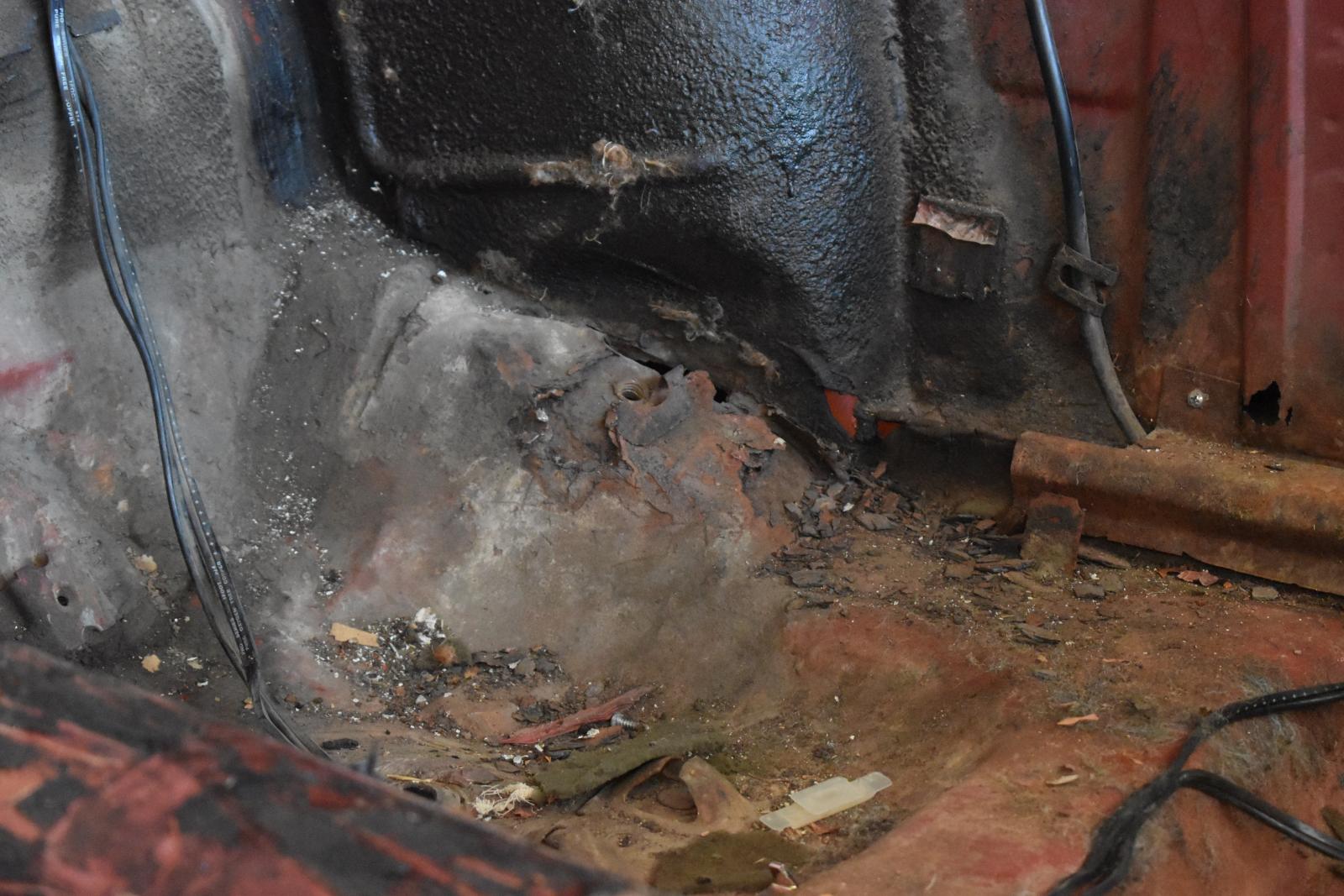 Name:  rear rust.jpg
Views: 3110
Size:  221.3 KB