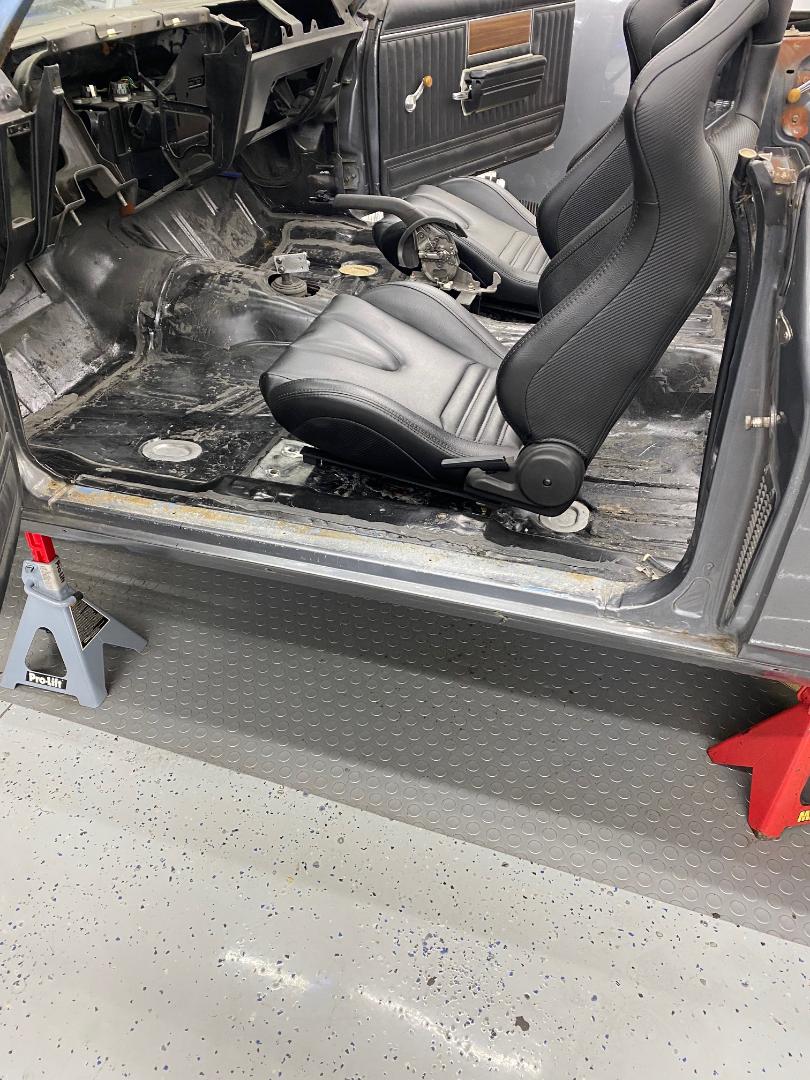 Name:  seatmount3.jpg
Views: 1243
Size:  175.0 KB