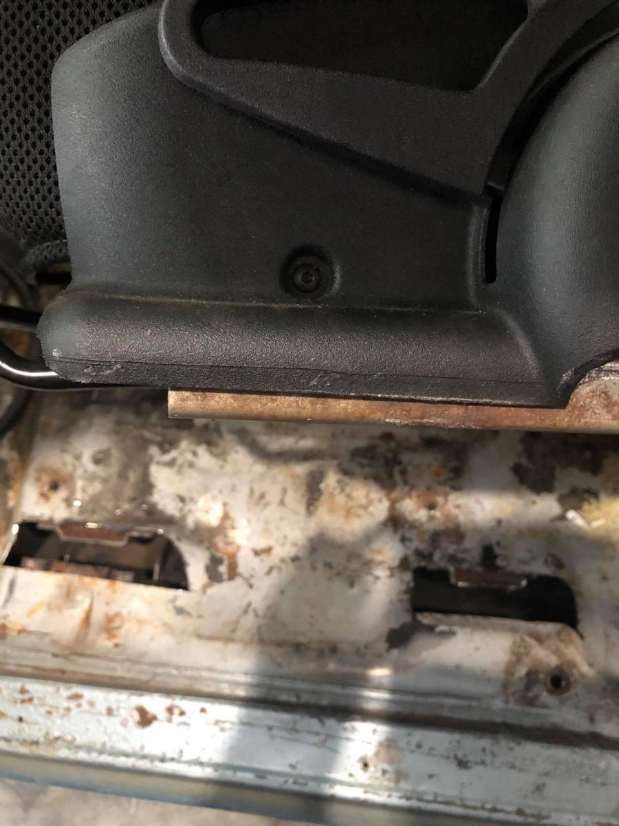 Name:  seat plastic to be trimmed .jpg
Views: 1553
Size:  117.3 KB