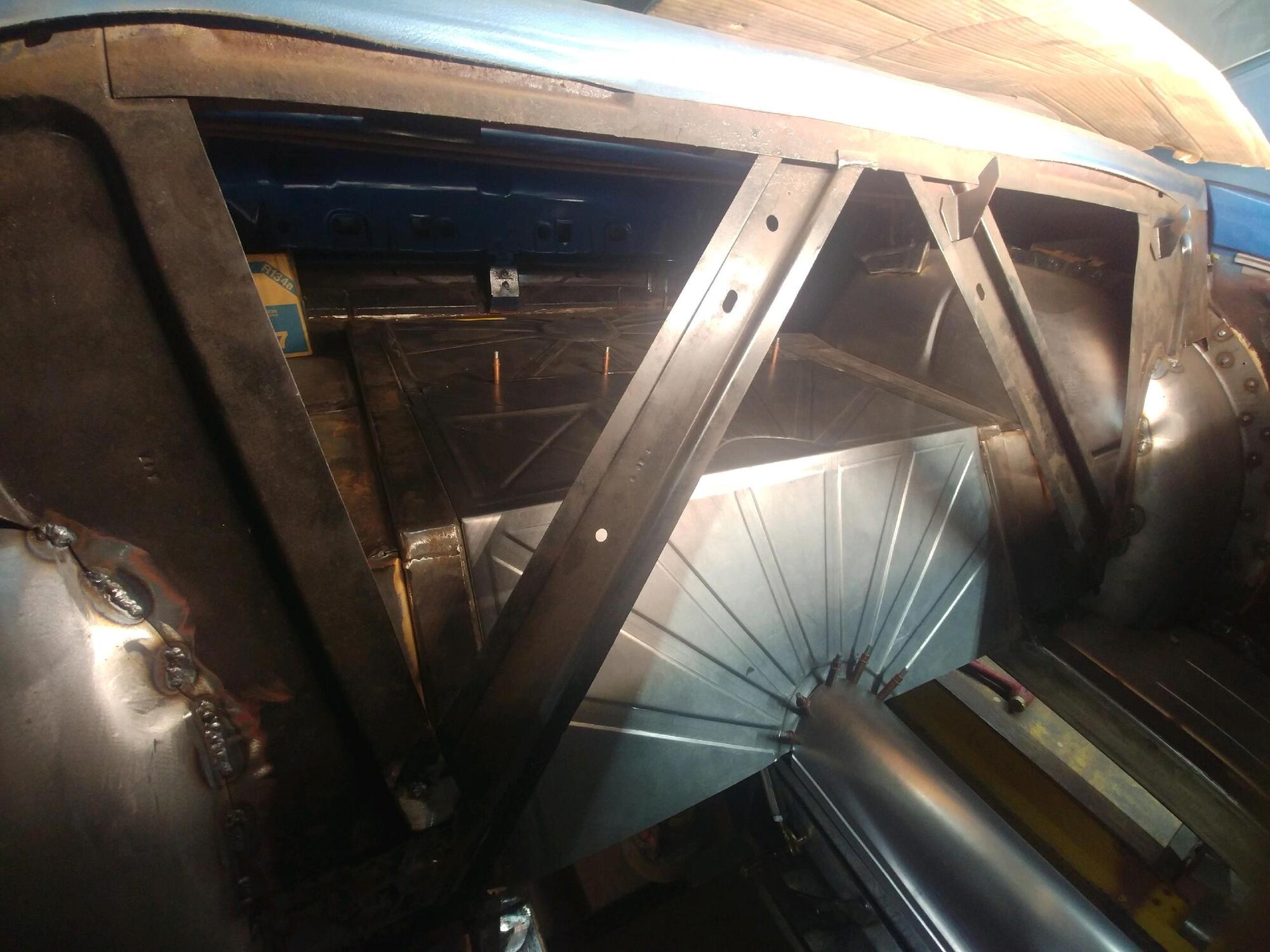 Name:  Rear panel ove rear axle.jpg
Views: 1003
Size:  231.4 KB