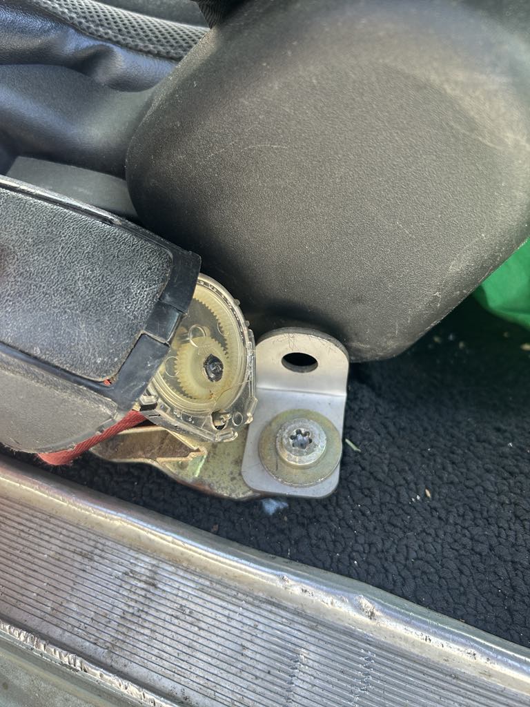 Name:  angle bracket 1.jpg
Views: 312
Size:  142.9 KB