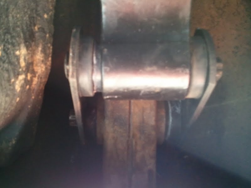 Name:  rear shackles.jpg
Views: 1155
Size:  26.9 KB