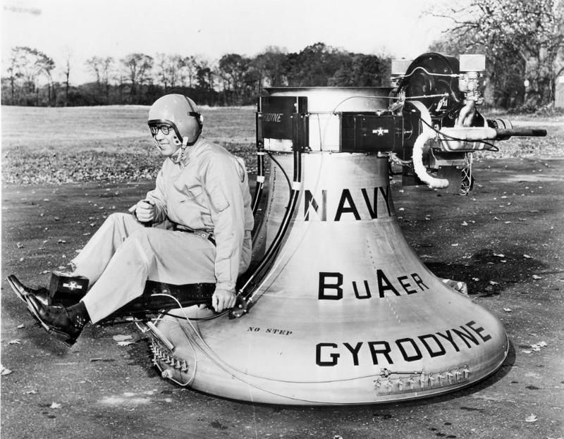 Name:  gyrodyne012USNAirCushionVehicle.jpg
Views: 1325
Size:  101.2 KB