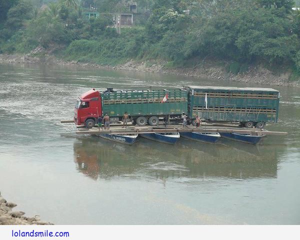 Name:  How+To+Transport+A+Truck+Over+A+River1401363792.jpg
Views: 628
Size:  52.6 KB